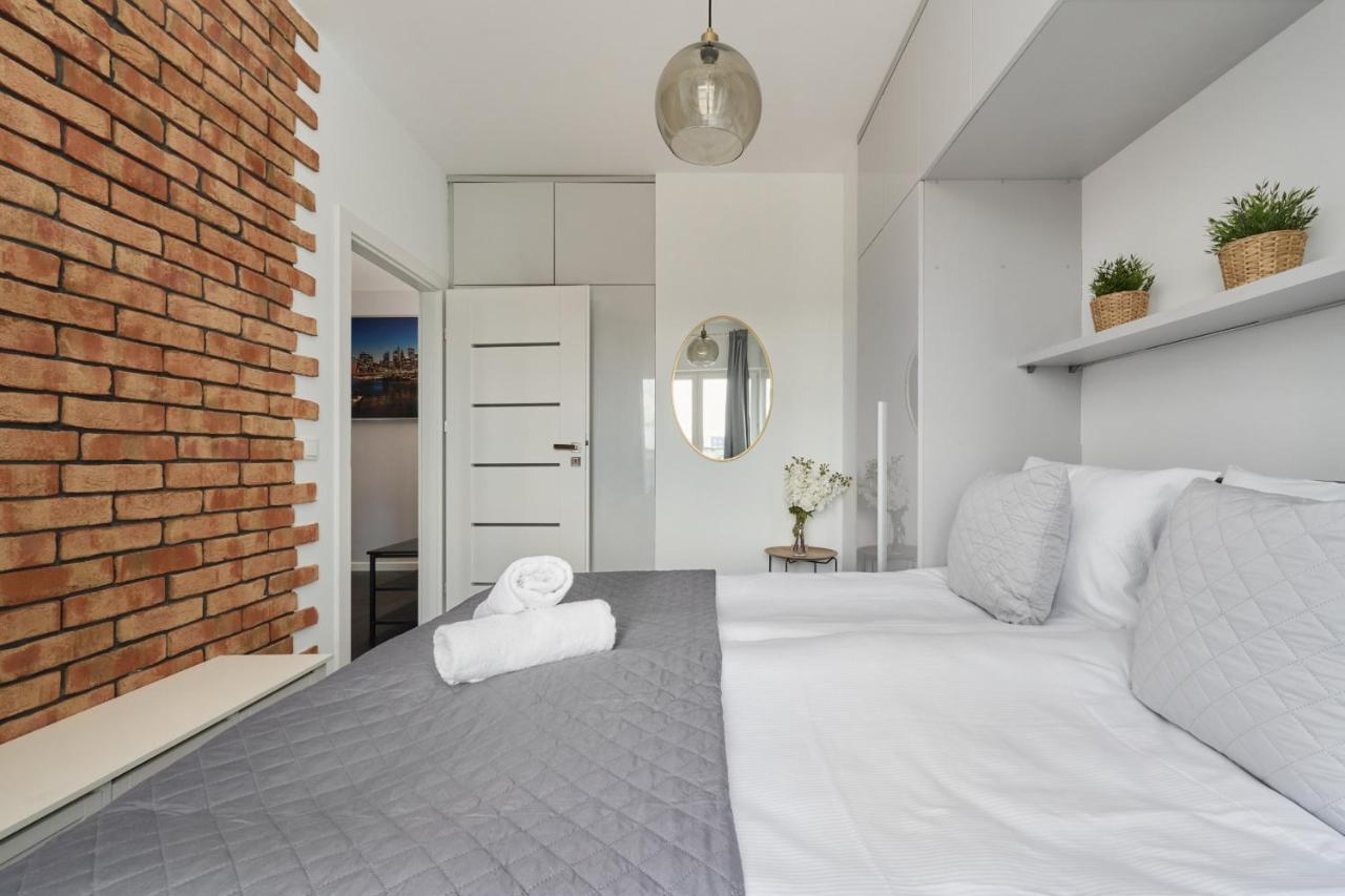 Stylish Kosciuszki Apartaments Near The Market Square With Free Garage Wroclaw By Noclegi Renters Exterior foto