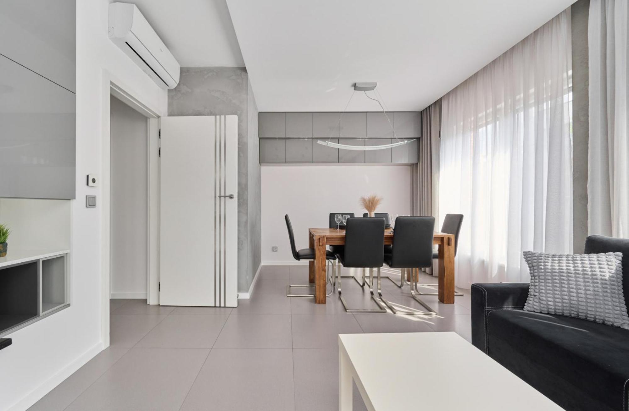 Stylish Kosciuszki Apartaments Near The Market Square With Free Garage Wroclaw By Noclegi Renters Exterior foto