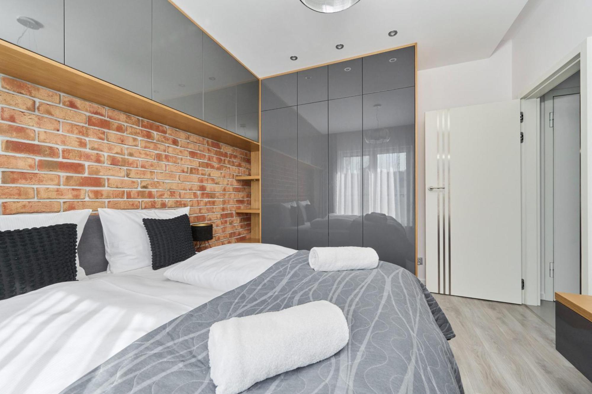 Stylish Kosciuszki Apartaments Near The Market Square With Free Garage Wroclaw By Noclegi Renters Exterior foto