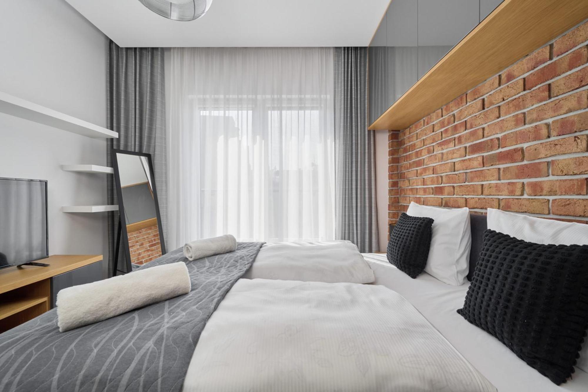 Stylish Kosciuszki Apartaments Near The Market Square With Free Garage Wroclaw By Noclegi Renters Exterior foto