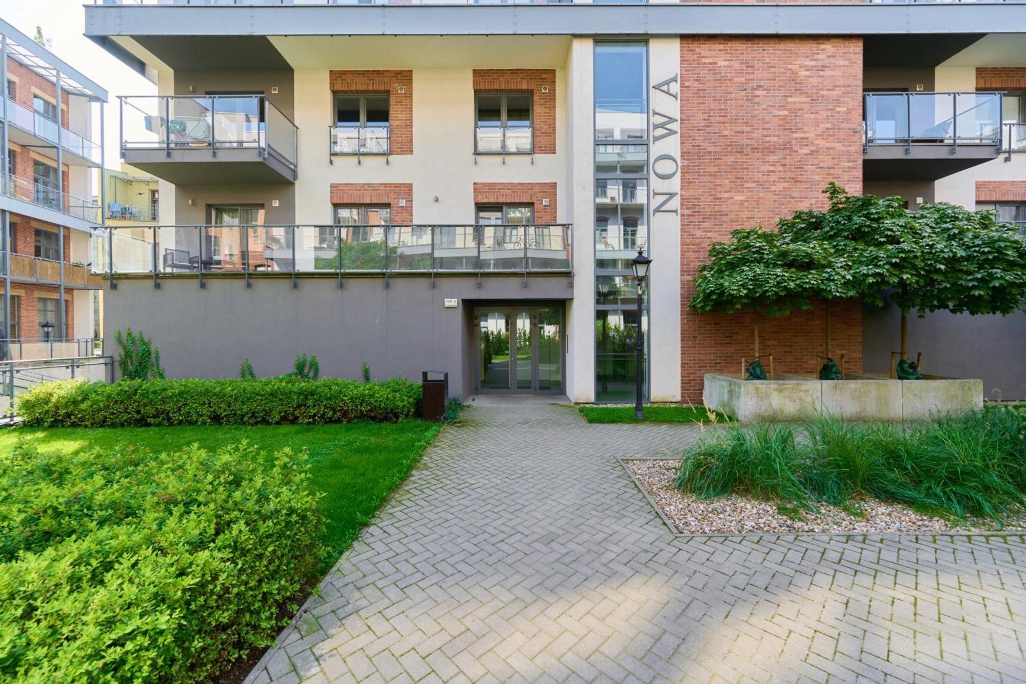 Stylish Kosciuszki Apartaments Near The Market Square With Free Garage Wroclaw By Noclegi Renters Exterior foto